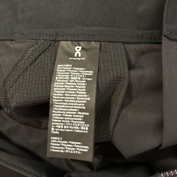 BNWT On Running Explorer Waterproof Hiking Cargo Pants SZ M - Picture 6 of 9